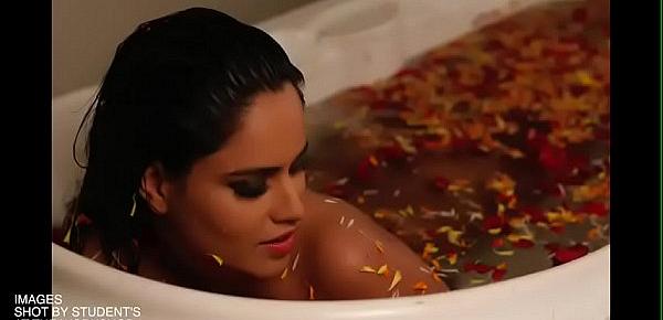  Hot Bath Tub Photo Session of Indian Model